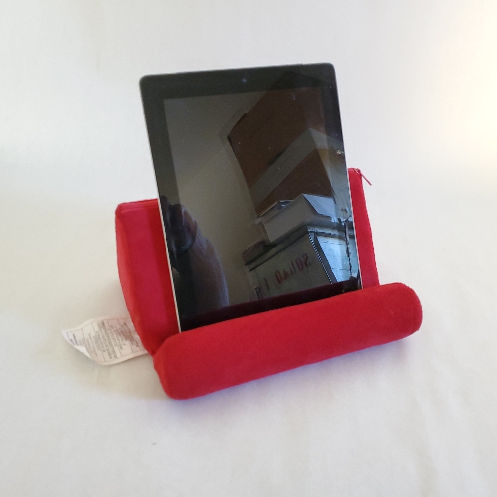IPad reader or tablet stand
